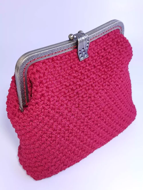 Χειροποίητη Πλεκτή Κόκκινη Τσάντα με Vintage Κούμπωμα και Χρυσή Αλυσίδα | CHRISARTI