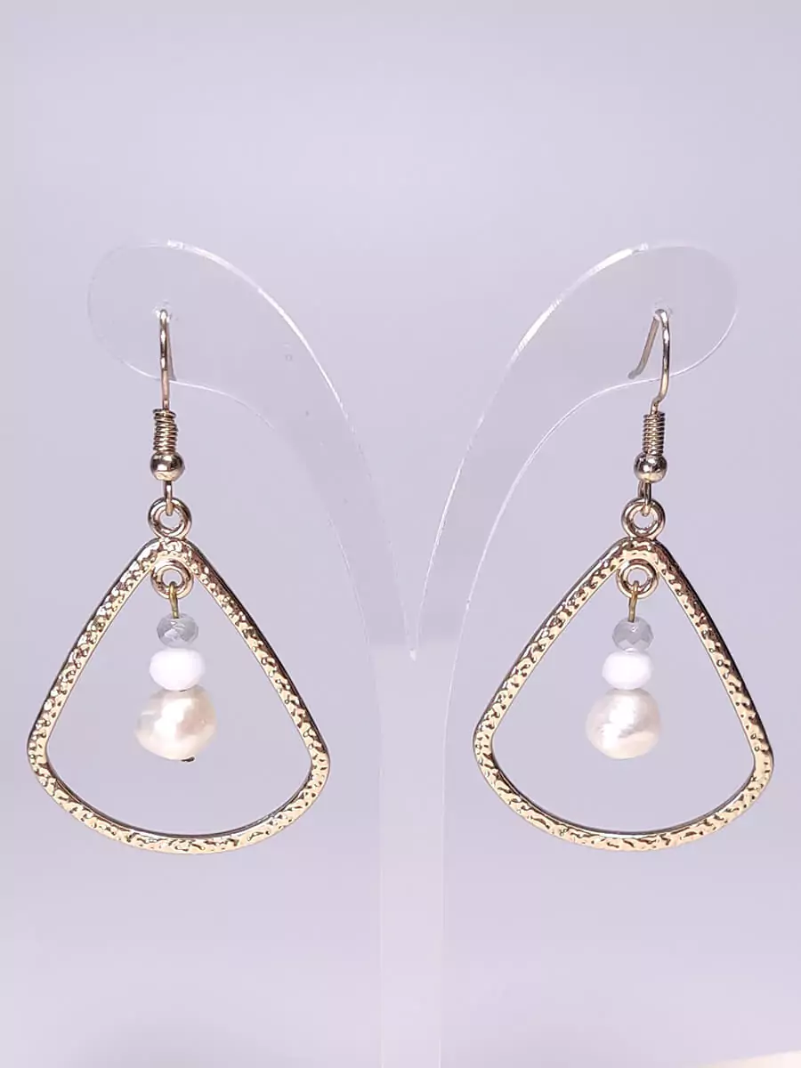 Σκουλαρίκια με μεταλλικό δάκρυ & λευκές χάντρες/μαργαριτάρι