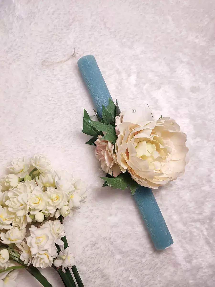 Λαμπάδα τιρκουάζ κυλινδρική με παιώνιες