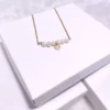 NECKLACE-0002_3 Αλυσίδα ατσάλινη με λευκά μαργαριτάρια & ρόμβο