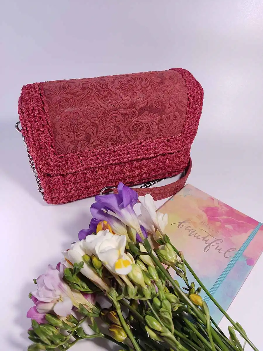 Τσάντα δερμάτινη κοραλί