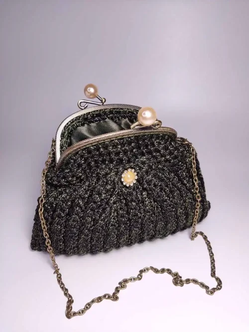 Τσάντα μικρή με vintage κούμπωμα λαδί