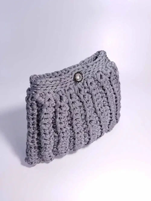 BAG-0013 (3) Ασημί Χειροποίητο Τσαντάκι με Αλυσίδα και Διακριτική Γυαλάδα | CHRISARTI