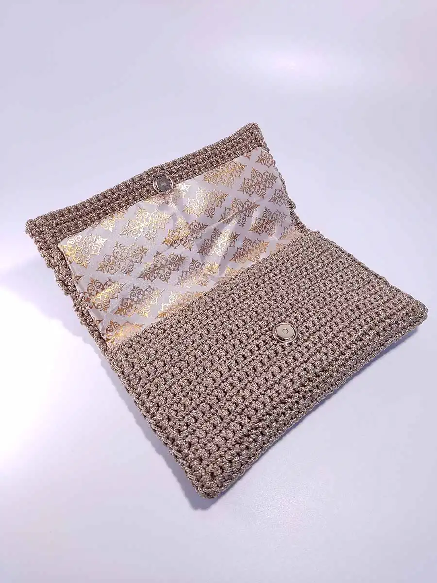 Χειροποίητη Πλεκτή Χρυσή Τσάντα-Φάκελος Διακοσμημένος με Κρύσταλλα | CHRISARTI