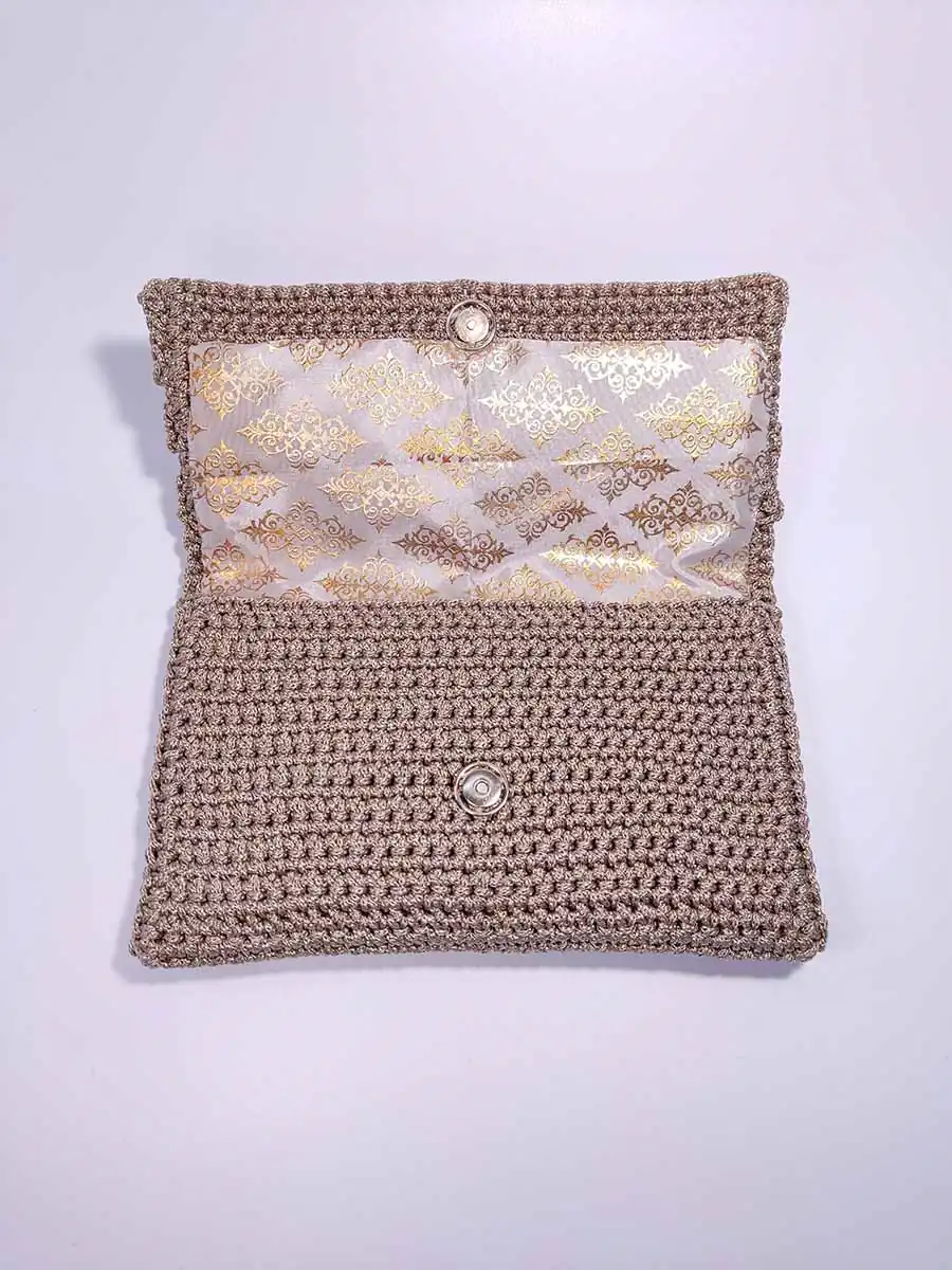 Χειροποίητη Πλεκτή Χρυσή Τσάντα-Φάκελος Διακοσμημένος με Κρύσταλλα | CHRISARTI