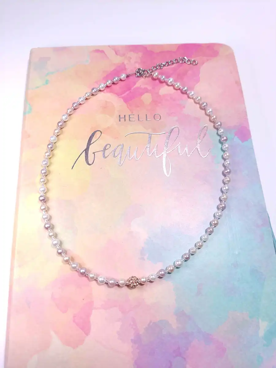 Κολιέ τσόκερ με παστέλ φίλντισι