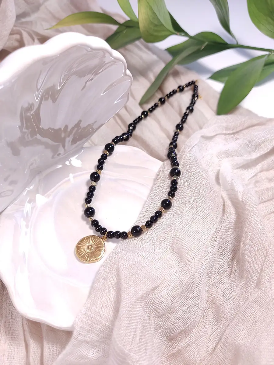 Κολιέ τσόκερ με μαύρη πέτρα & στρογγυλό ατσάλινο στοιχείο