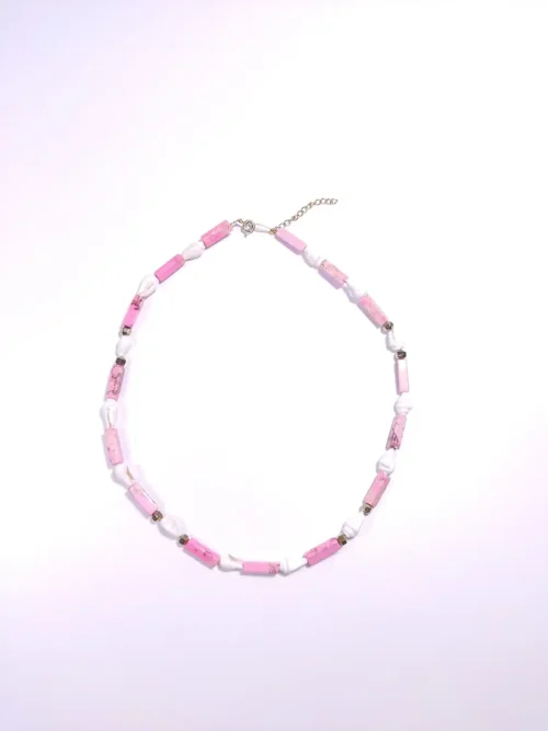 NECKLACE-0020 (1) Κολιέ τσόκερ με ροζ νεφρίτη & λευκά κοχύλια