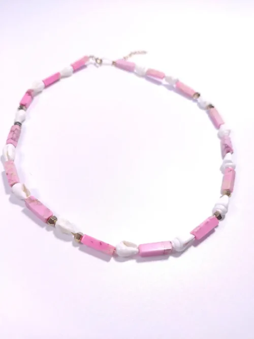 NECKLACE-0020 (2) Κολιέ τσόκερ με ροζ νεφρίτη & λευκά κοχύλια