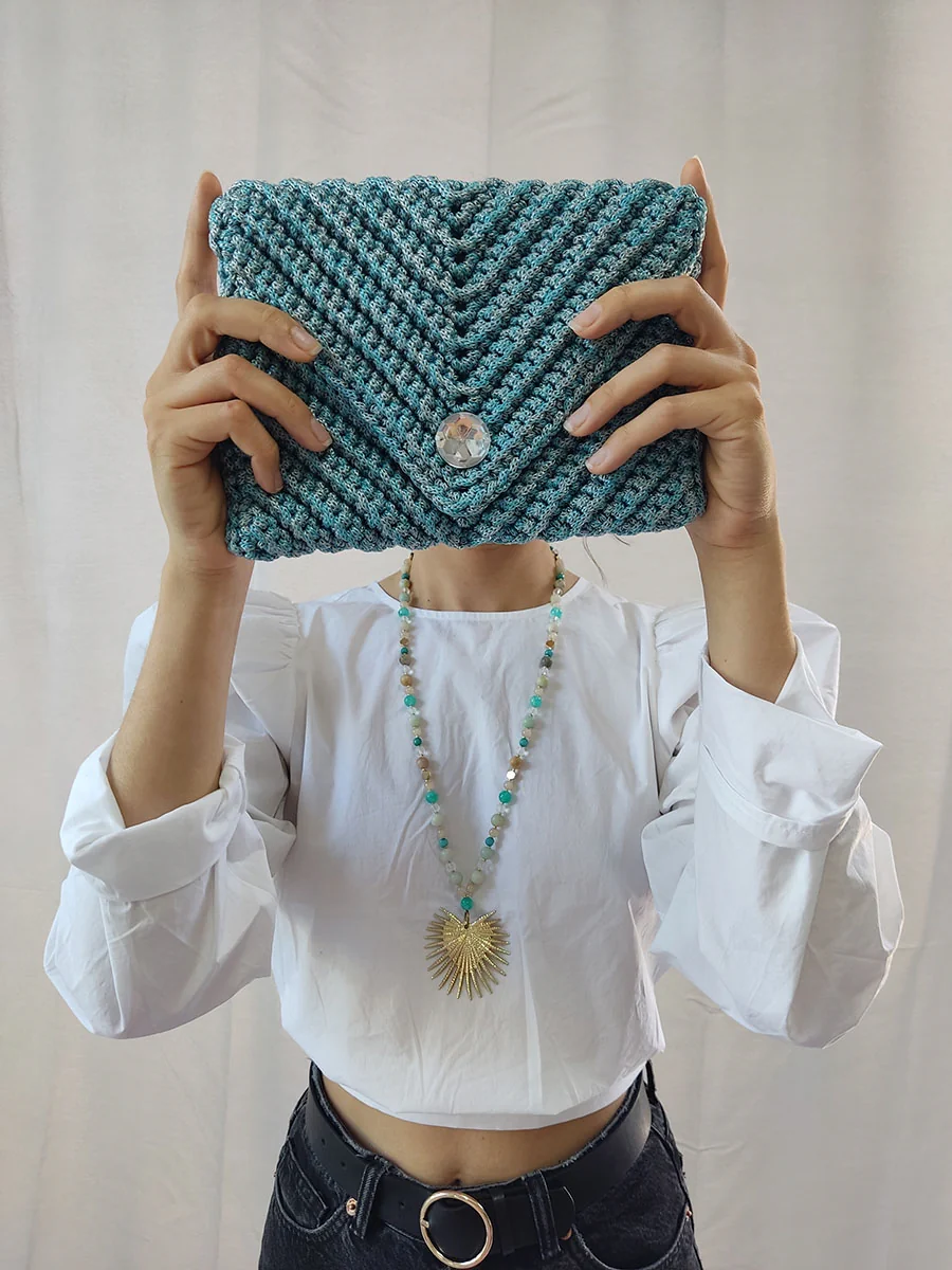 Τσάντα φάκελος με σχέδιο τρίγωνο σιέλ