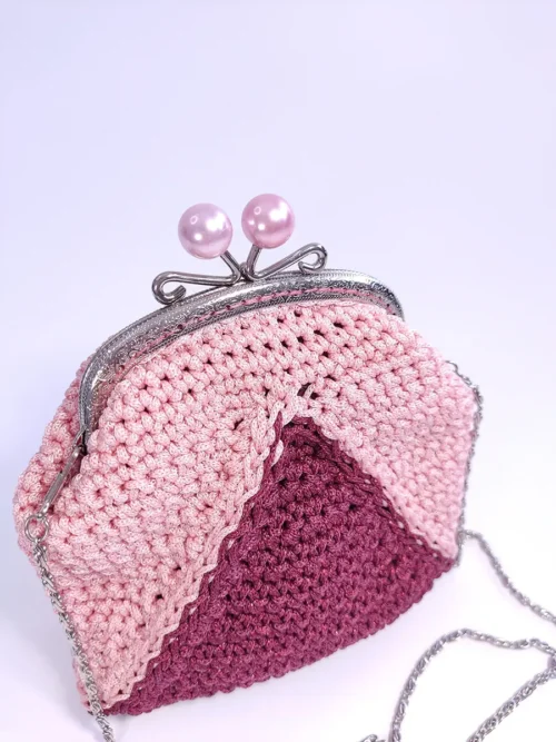 BAG-0024 (2) Χειροποίητο Πλεκτό Ροζ Τσαντάκι με Αλυσίδα και Vintage Μεταλλικό Κούμπωμα | CHRISARTI