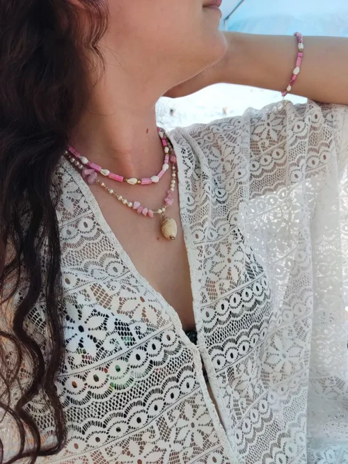 NECKLACE-0020 (5) Κολιέ τσόκερ με ροζ νεφρίτη & λευκά κοχύλια