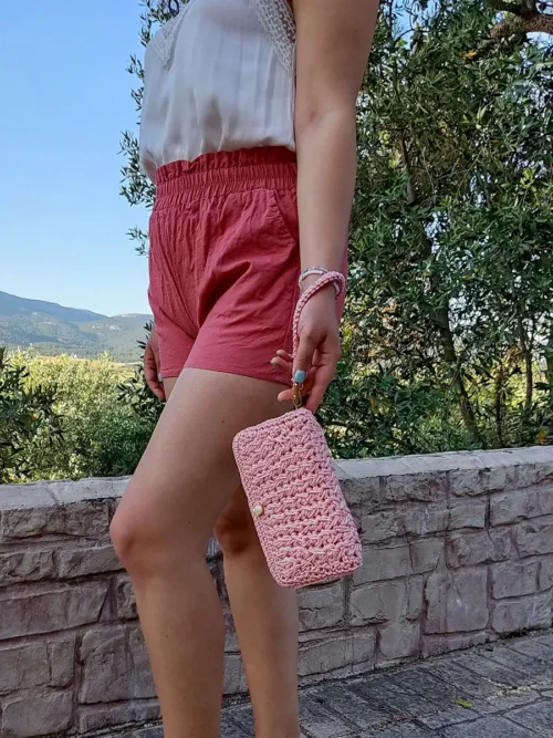 WALLET-0013 (1) Χειροποίητο Πλεκτό Πορτοφόλι με Φερμουάρ και Λουράκι σε Ροζ Απόχρωση | CHRISARTI