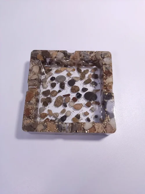 ASHTRAY-0003 (2) Τασάκι τετράγωνο με φυσικά βοτσαλάκια