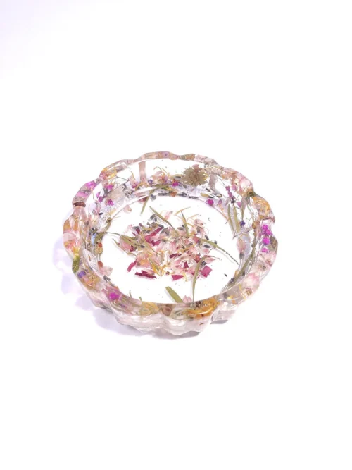 Διακοσμητικό πιατάκι με πέταλα από αποξηραμένα άνθη