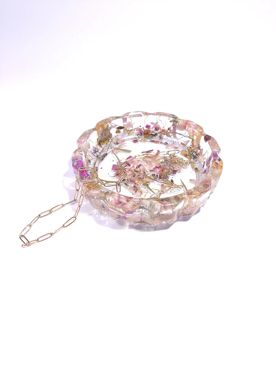 Διακοσμητικό πιατάκι με πέταλα από αποξηραμένα άνθη