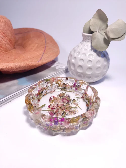 Διακοσμητικό πιατάκι με πέταλα από αποξηραμένα άνθη