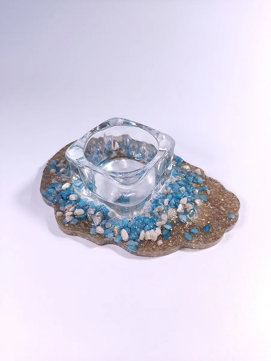 Διακοσμητική βάση ρεσό από υγρό γυαλί με πετραδάκια