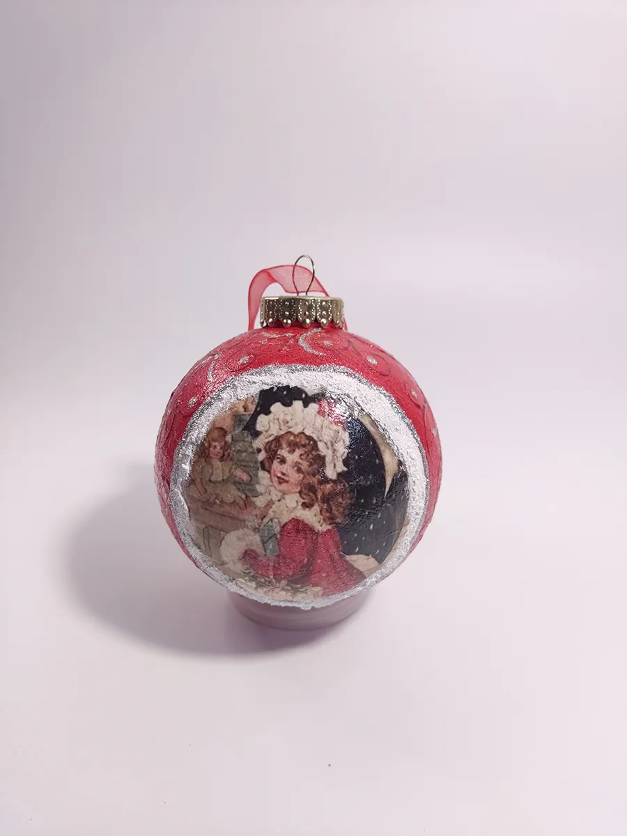 Σετ 2 χριστουγεννιάτικες χειροποίητες μπάλες 10cm με vintage εικόνες