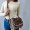 BAG-0031 (5) Χειροποίητη Πλεκτή Τσάντα σε Σκούρο Καφέ με Σουέτ Καπάκι και Φιόγκο | CHRISARTI