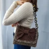 BAG-0031 (6) Χειροποίητη Πλεκτή Τσάντα σε Σκούρο Καφέ με Σουέτ Καπάκι και Φιόγκο | CHRISARTI