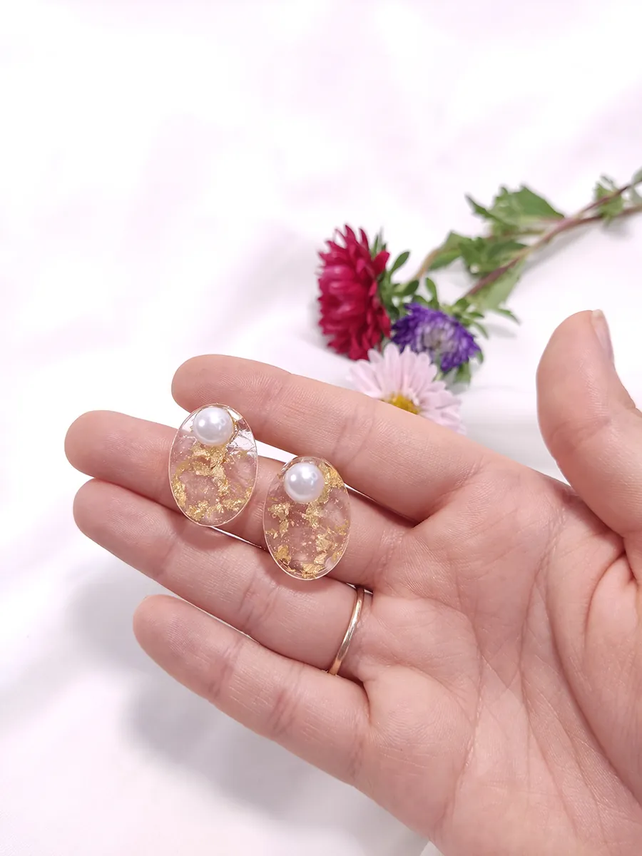 EARRING-0064 (1) Σκουλαρίκια ατσάλινα καρφάκια μικρά οβάλ με φύλλα χρυσού