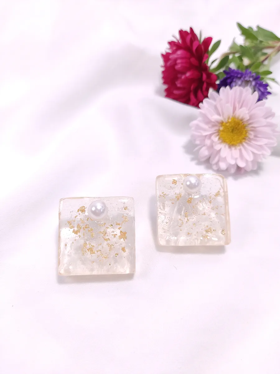 Σκουλαρίκια ατσάλινα με κλιπ μεγάλα τετράγωνα με φύλλα χρυσού