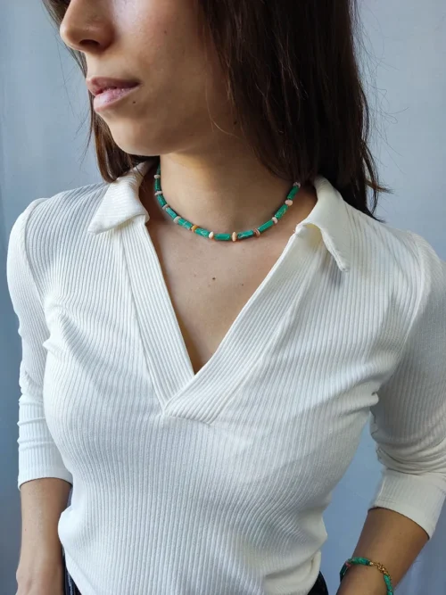 Κολιέ τσόκερ με πράσινο χαολίτη & ροζ κοχύλι