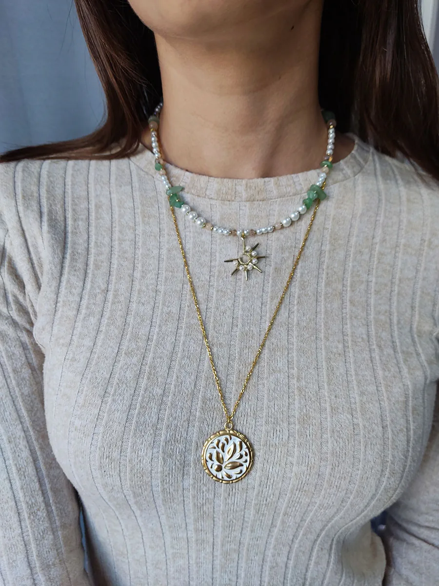 Αλυσίδα ατσάλινη χρυσή με στρογγυλό στοιχείο με σκαλιστά σχέδια