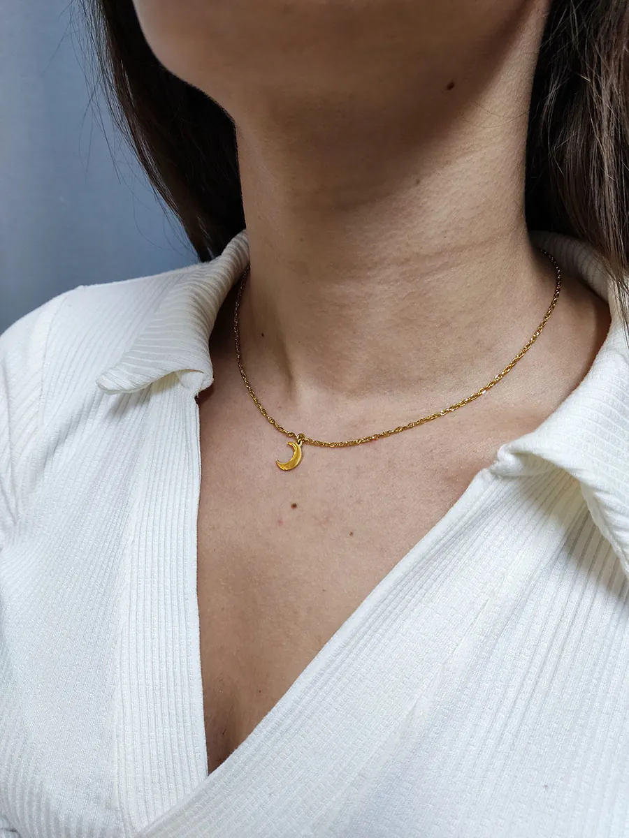 NECKLACE-0047 (2) Αλυσίδα ατσάλινη χρυσή με ημισέληνο