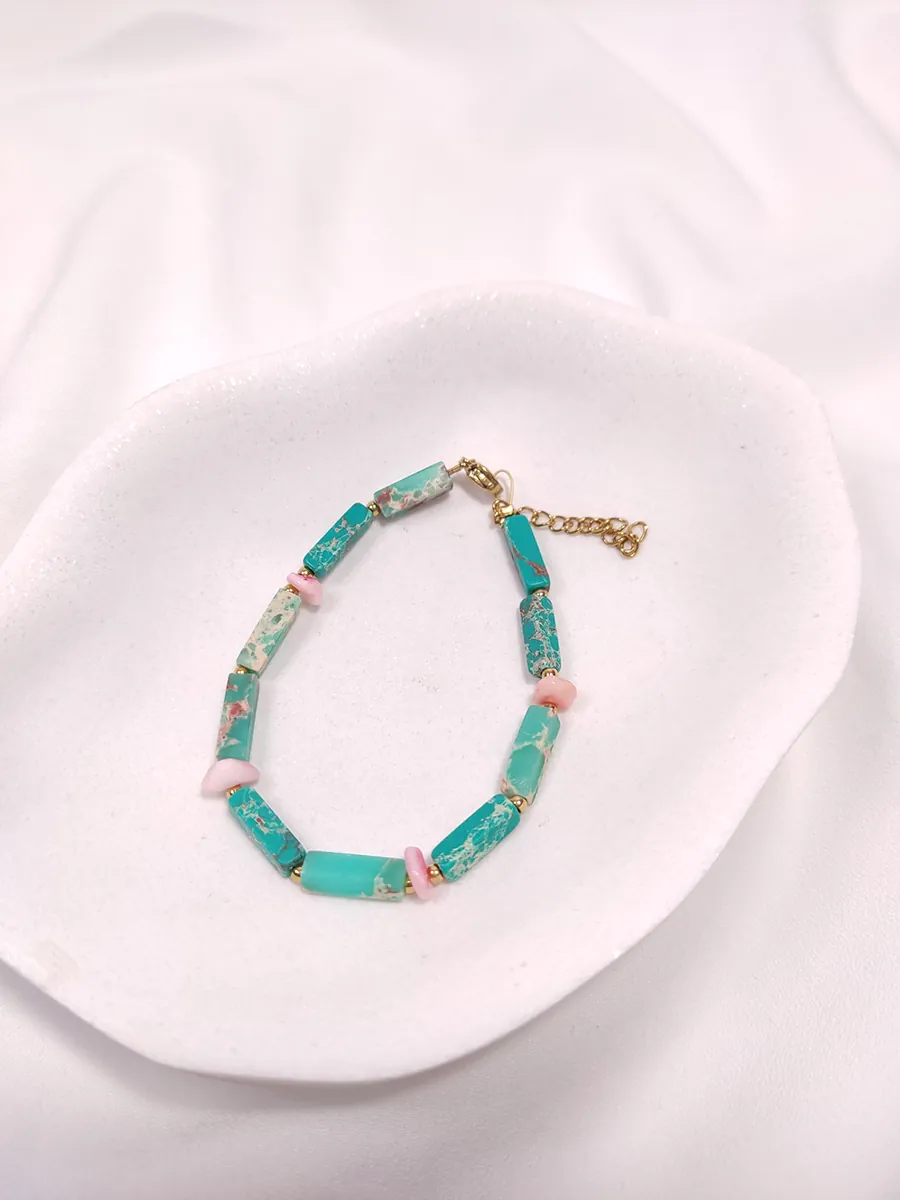 BRACELET-0002 Βραχιόλι με πράσινο χαολίτη & ροζ κοχύλι