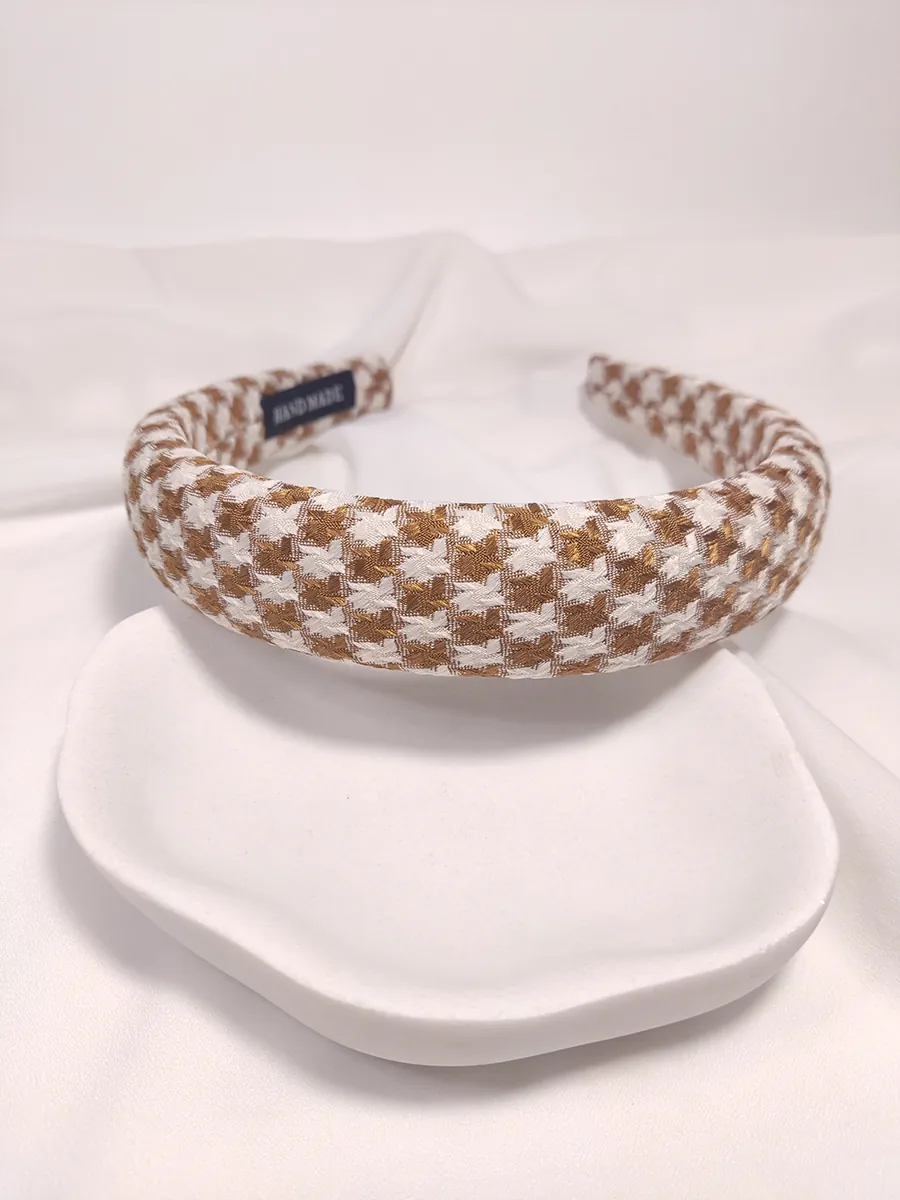 Στέκα μαλλιών καρό λευκό-ταμπά | CHRISARTI