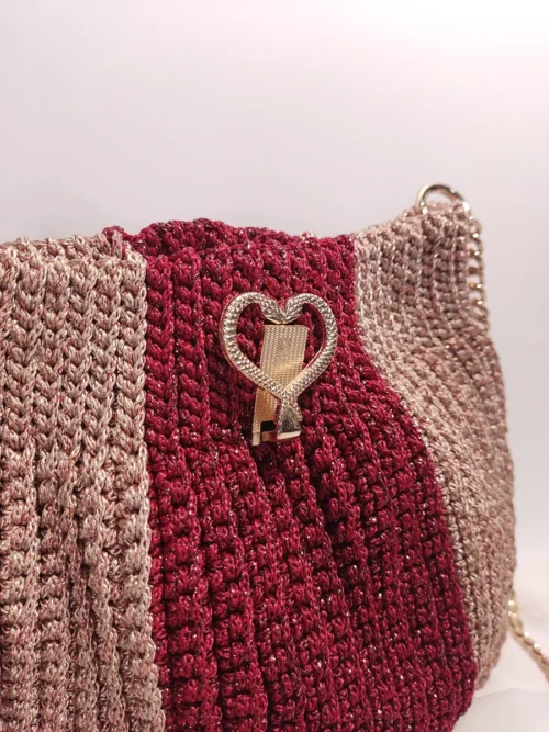 Χειροποίητη Πλεκτή Τσάντα σε Μπορντό-Μπεζ Χρώμα από Μεταλλόνημα με Χρυσές Λεπτομέρειες | CHRISARTI