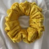 Scrunchie Λάστιχο μαλλιών βελούδινο κίτρινο Large