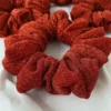 SCRUNCHIES-0022 Scrunchie Λάστιχο μαλλιών κόκκινο glitter 2 μεγέθη