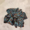 Scrunchie Λάστιχο μαλλιών σατέν πετρόλ με σχέδιο animal print Large