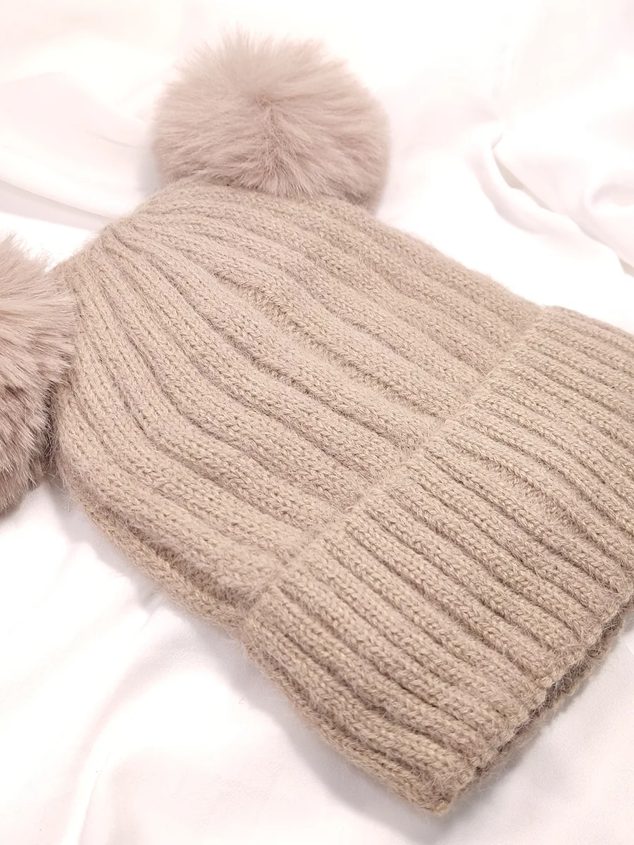 Μονόχρωμο Σκουφί με Δύο Φούντες και Επένδυση – 3 αποχρώσεις | CHRISARTI