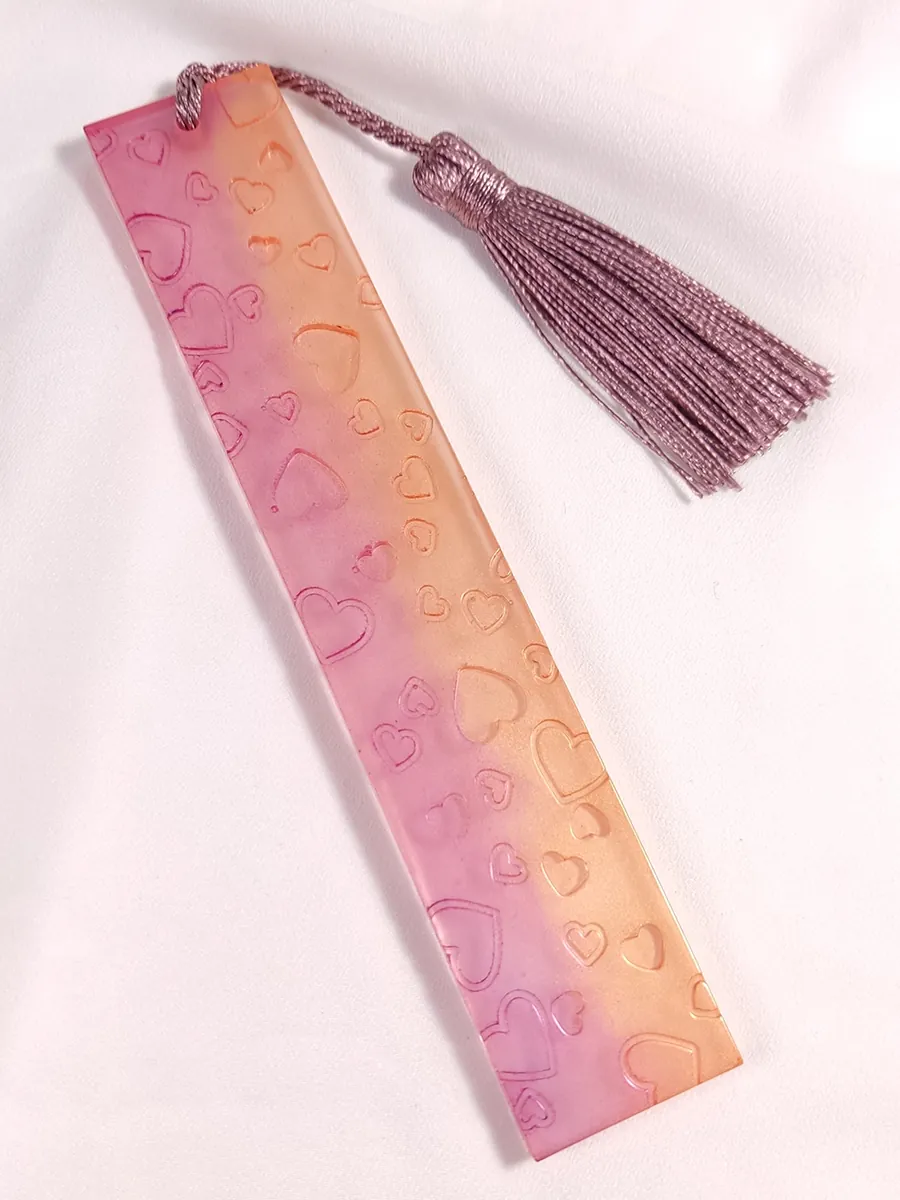 Σελιδοδείκτης δίχρωμος με ανάγλυφες καρδιές ροζ - πορτοκαλί