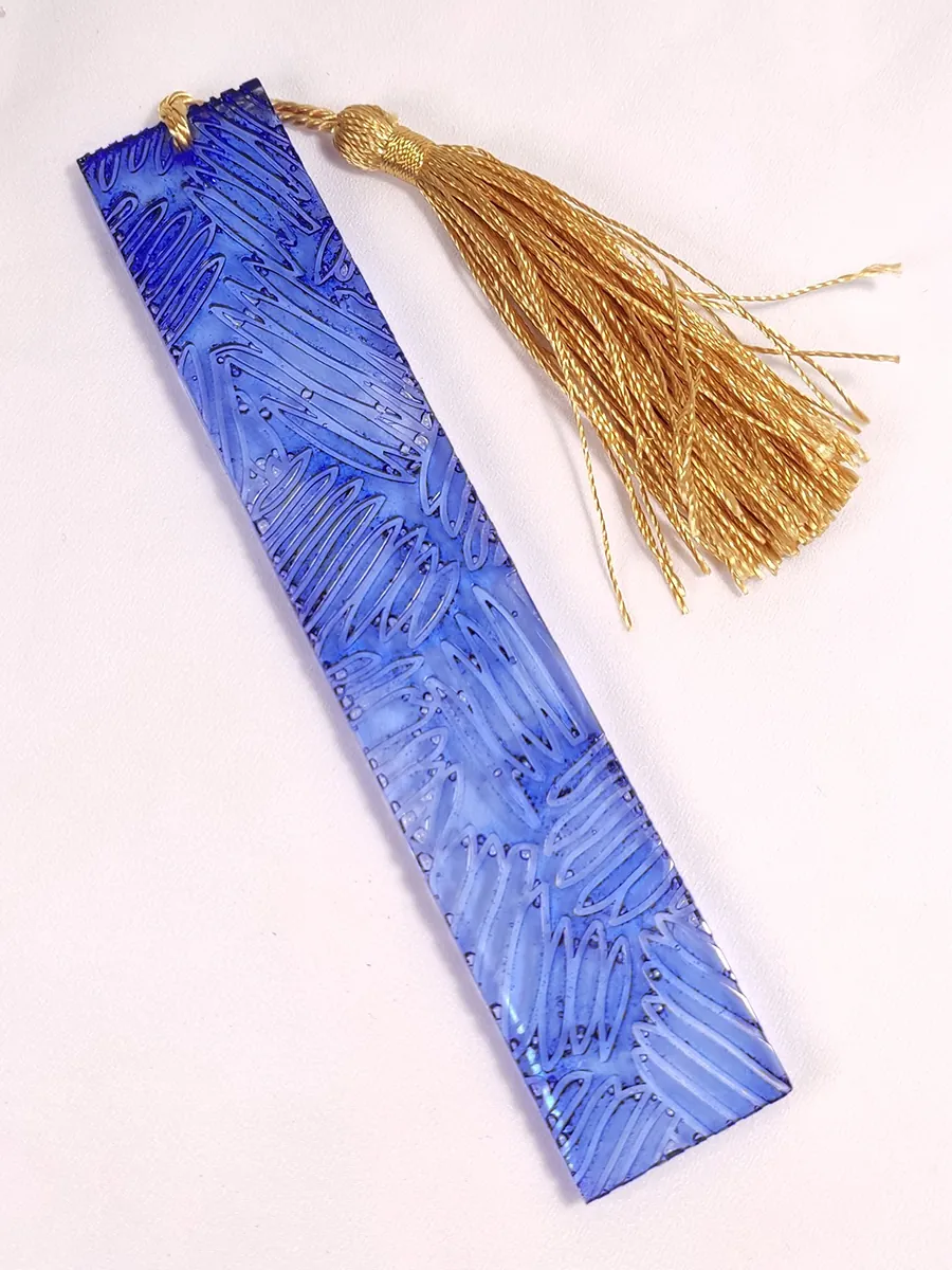 BOOKMARK-0014 (3) Σελιδοδείκτης μπλε με ανάγλυφη επιφάνεια