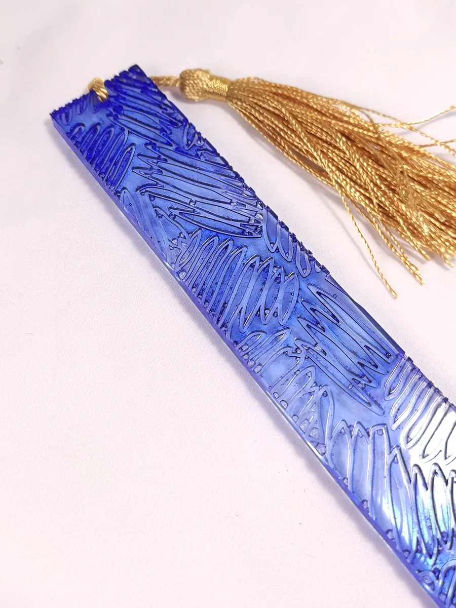 BOOKMARK-0014 (4) Σελιδοδείκτης μπλε με ανάγλυφη επιφάνεια