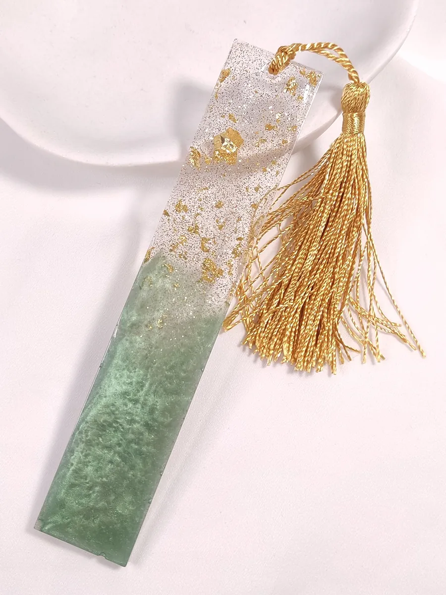 BOOKMARK-0015 (2) Σελιδοδείκτης πράσινος με διαφάνεια & φύλλα χρυσού