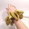 Scrunchie Λάστιχο μαλλιών λεπτό σατέν χρυσό Large