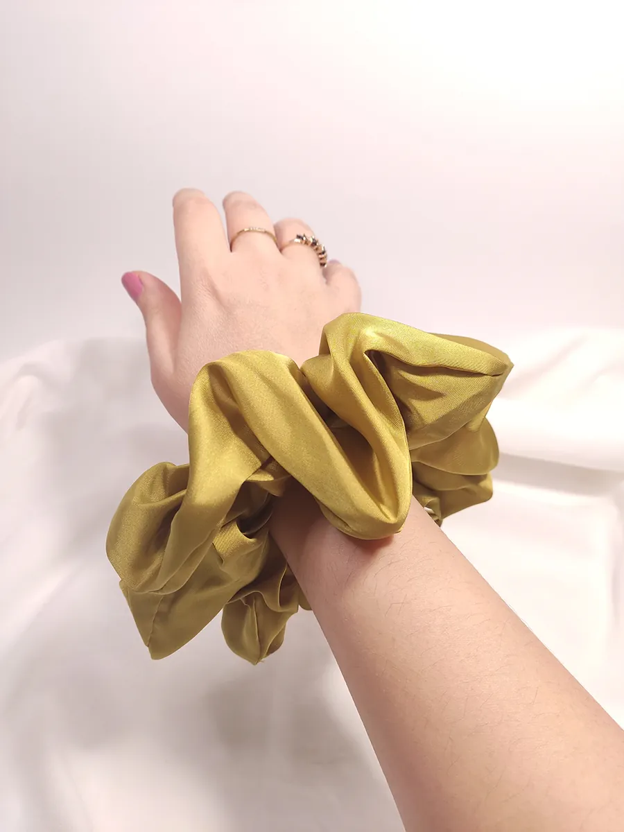 Scrunchie Λάστιχο μαλλιών λεπτό σατέν χρυσό Large