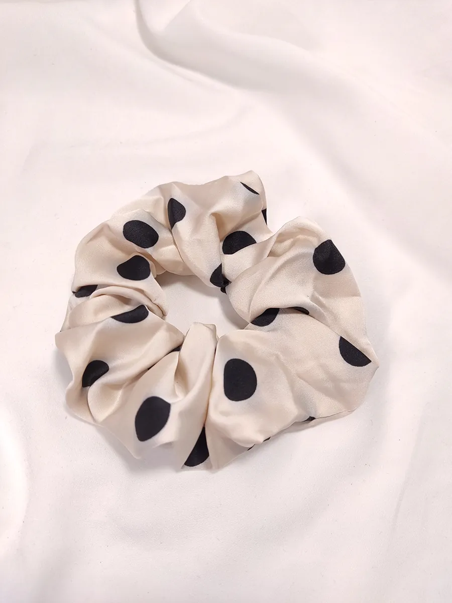 SCRUNCHIES-0067 Scrunchie Λάστιχο μαλλιών λεπτό σατέν πουά Medium 2 χρώματα