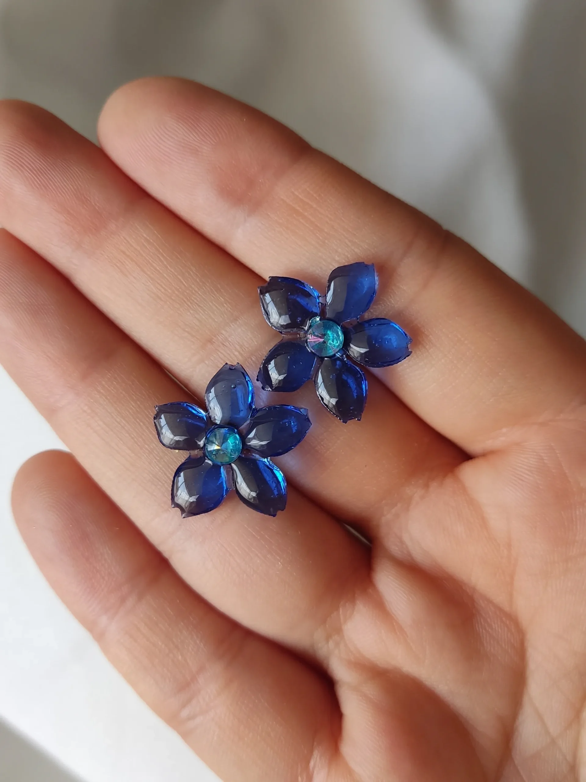 Σκουλαρίκια ατσάλινα καρφάκια από υγρό γυαλί λουλούδι