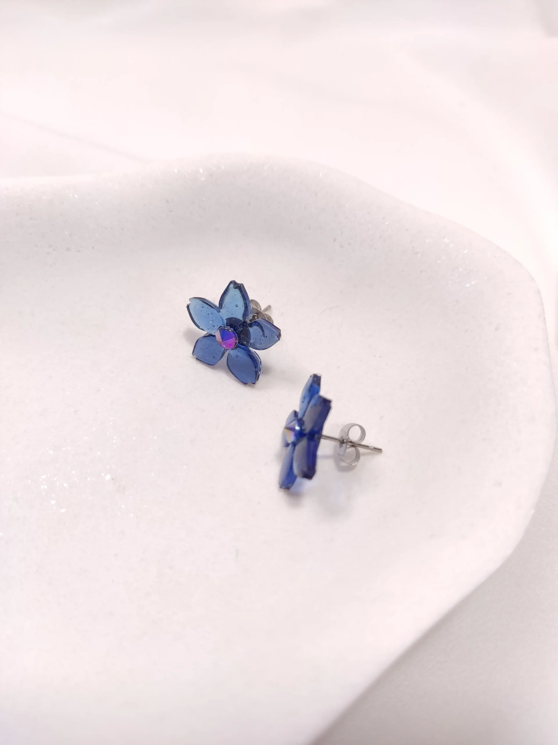 Σκουλαρίκια ατσάλινα καρφάκια από υγρό γυαλί λουλούδι