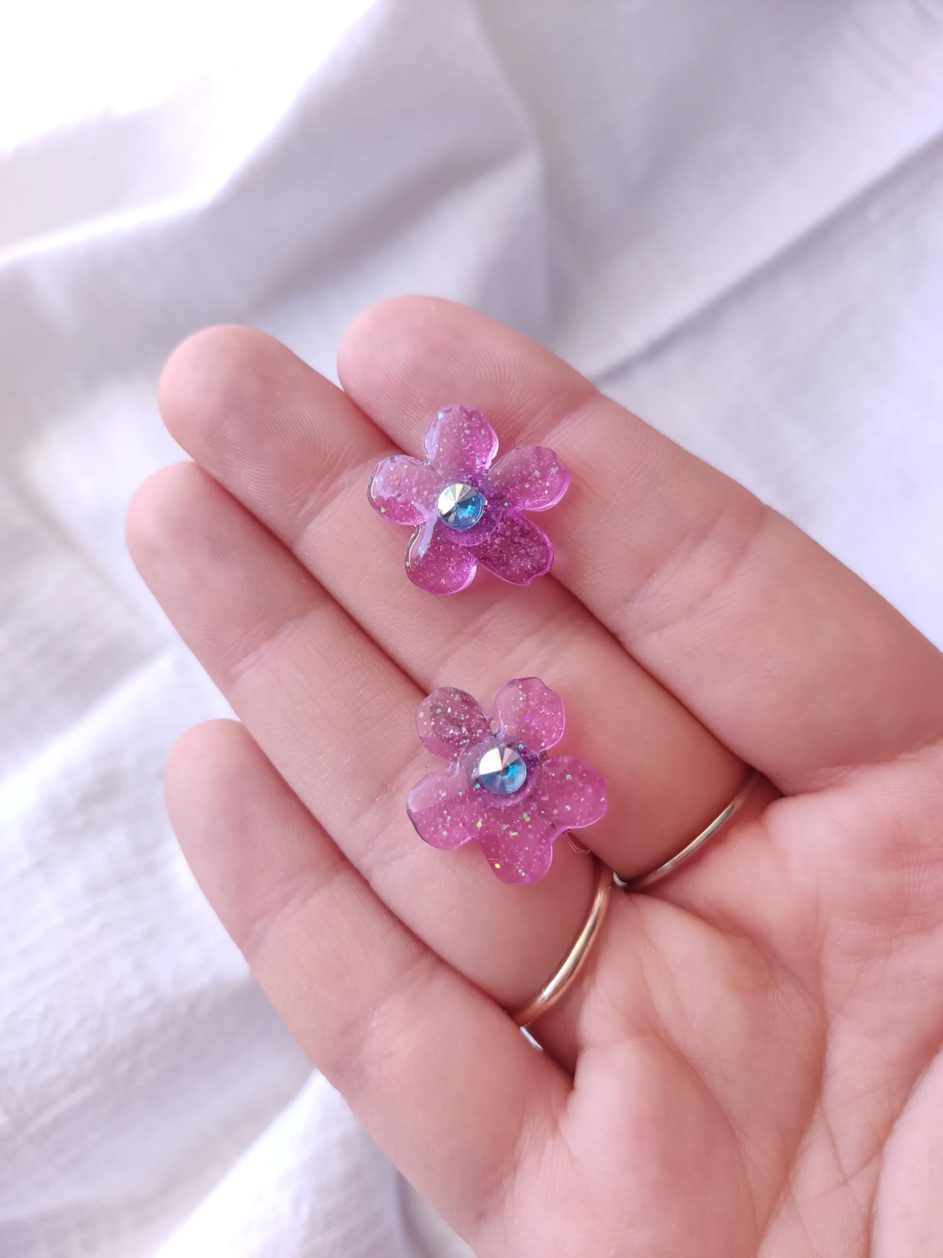 Σκουλαρίκια ατσάλινα καρφάκια από υγρό γυαλί λουλούδι