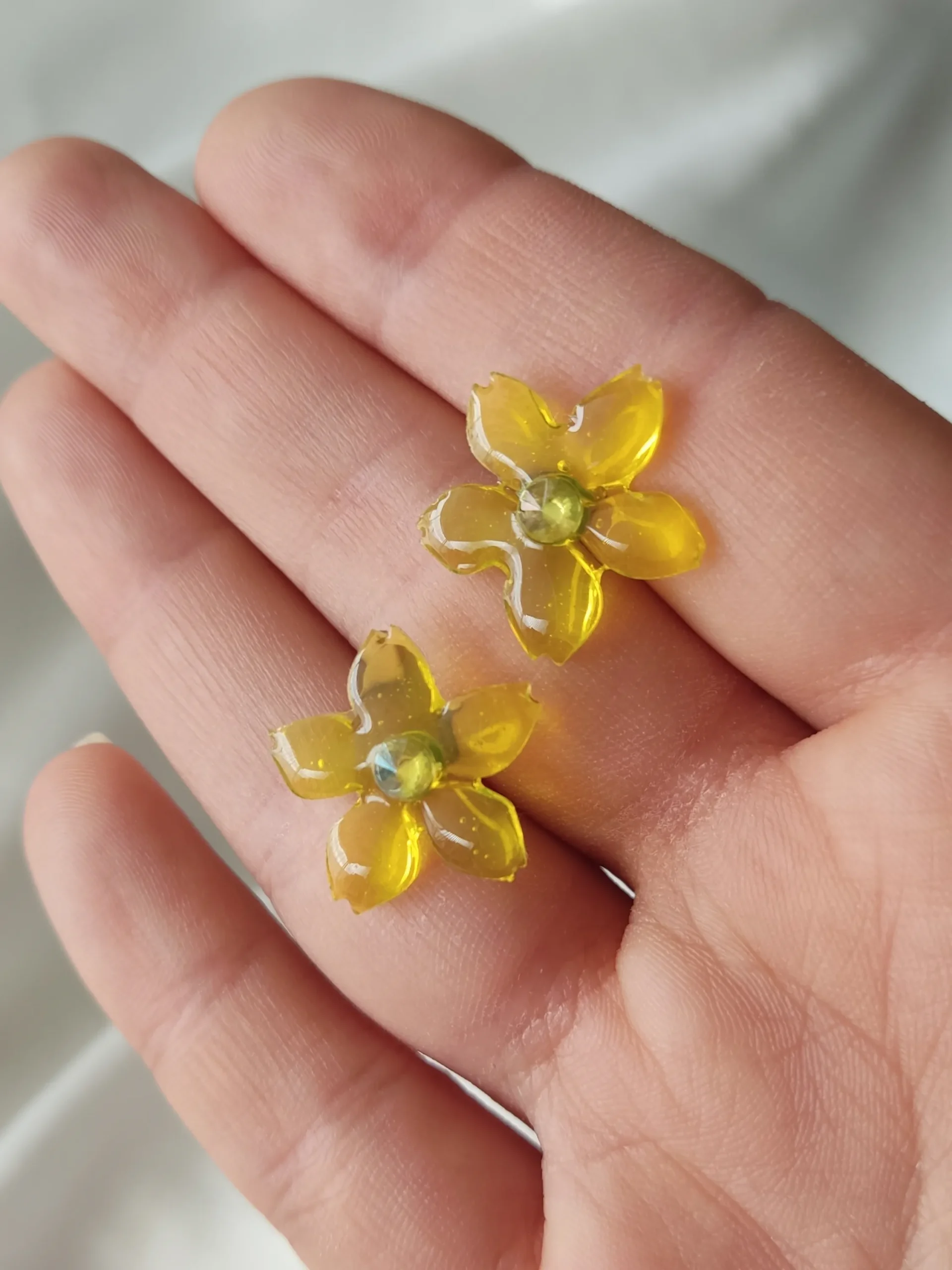 Σκουλαρίκια ατσάλινα καρφάκια από υγρό γυαλί λουλούδι