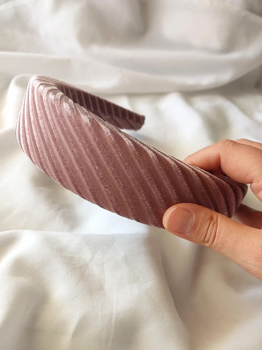 Υφασμάτινη στέκα μαλλιών βελούδινη κοτλέ - 2 χρώματα | CHRISARTI