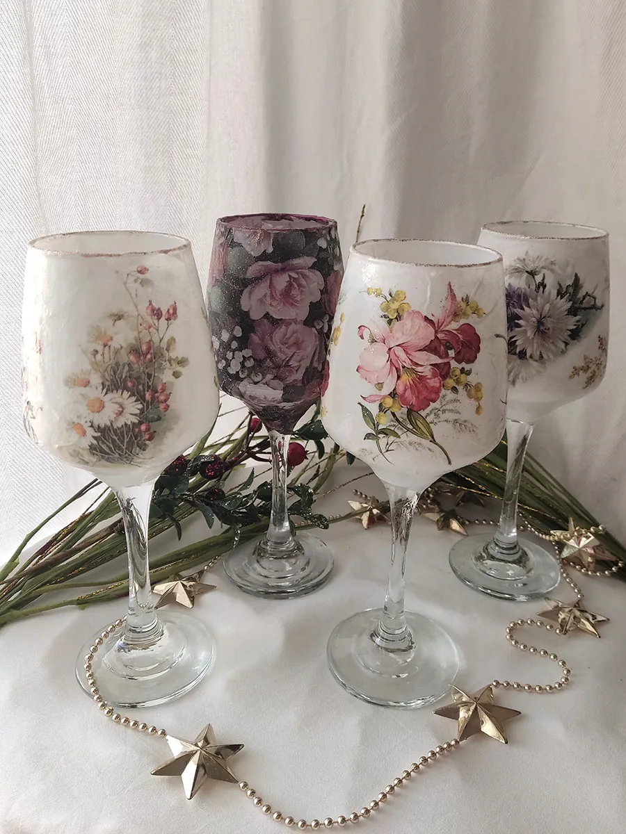 XMAS24-0015 (1) Χειροποίητο Διακοσμητικό Γυάλινο Ποτήρι με Σχέδια Λουλουδιών | CHRISARTI